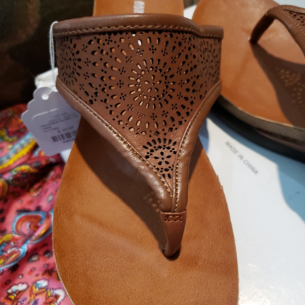 Minnetonka Victoria Sandals In Cognac Brown Leather Wedge Heel Women's 7 Shoes - Picture 2 of 4